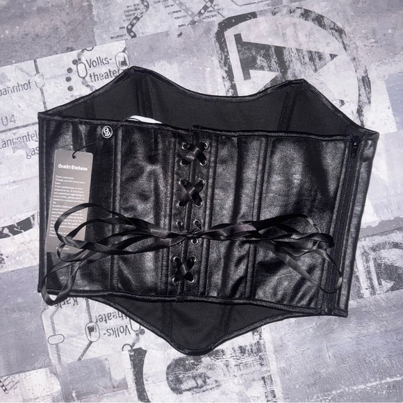 NWT Scarlet Darkness Goth Faux Leather Black Boned Corset SIZE 10 Lace up - Picture 2 of 3